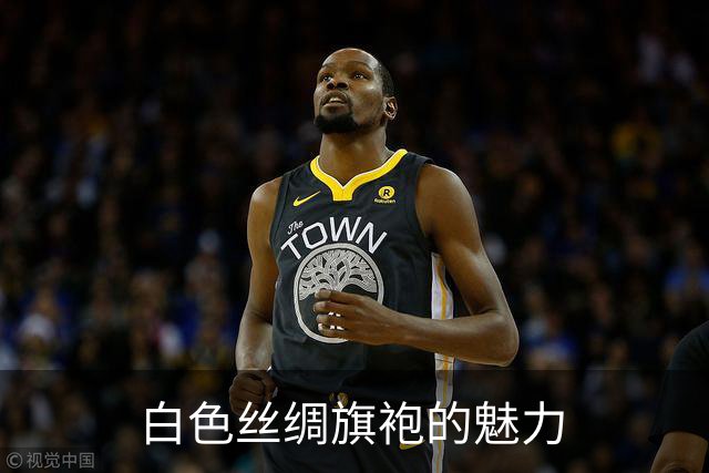白色丝绸旗袍的魅力